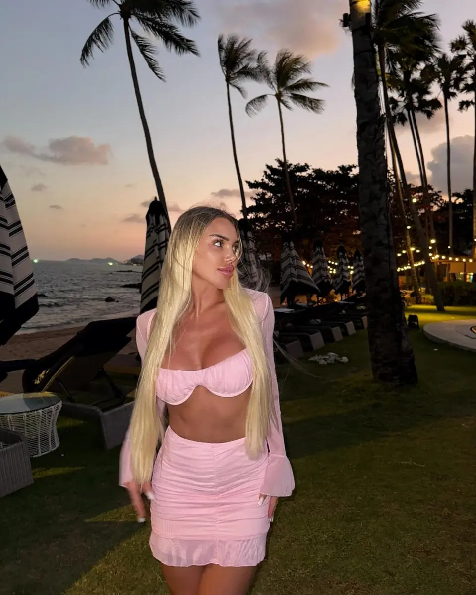 Аурора эскорт в городе Алматы