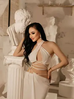 Лейнас эскорт в городе Алматы