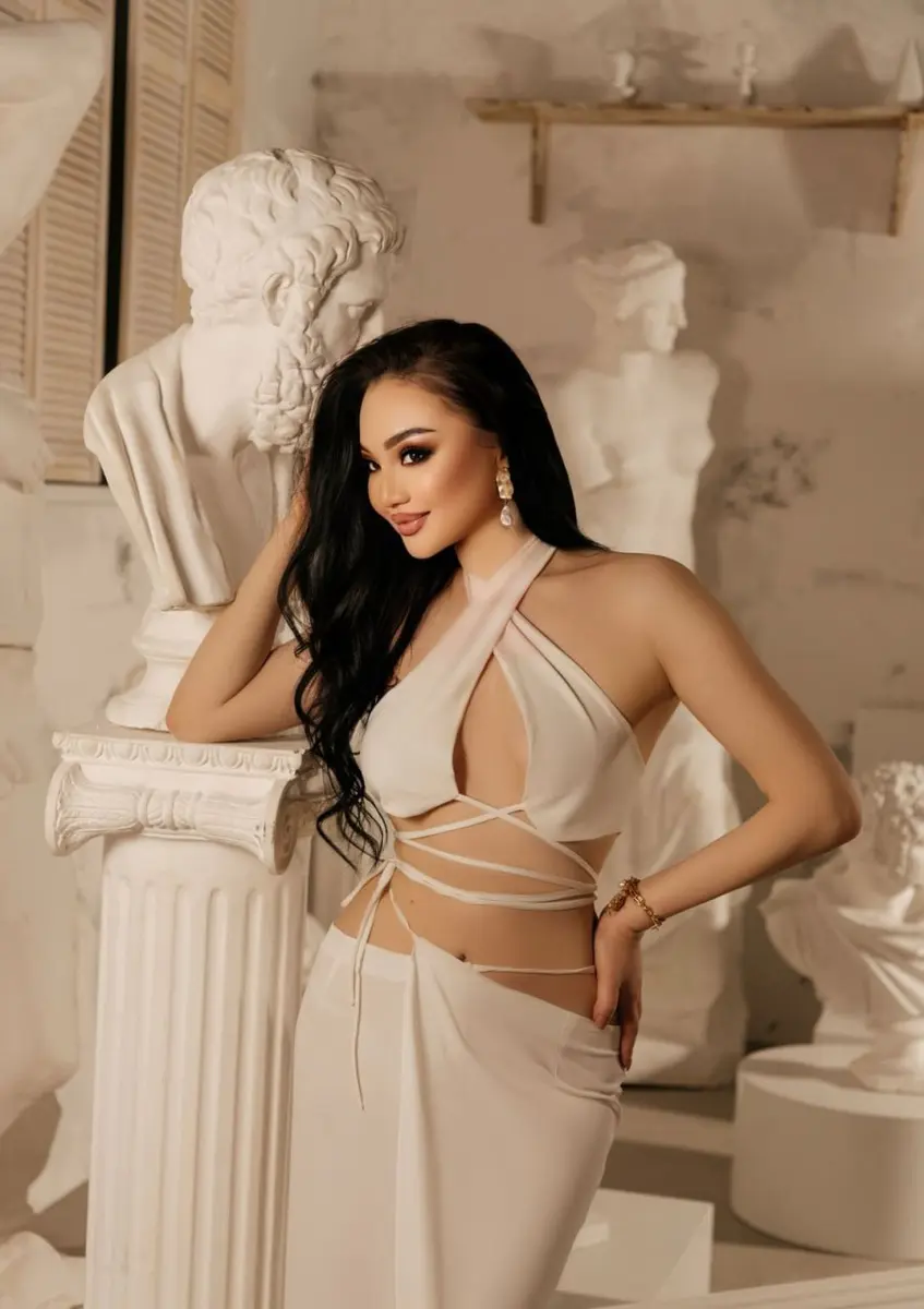 Лейнас эскорт в городе Алматы