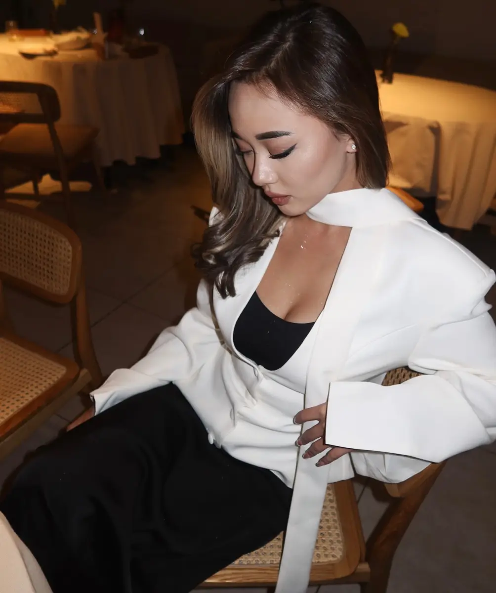 Луна эскорт в городе Алматы